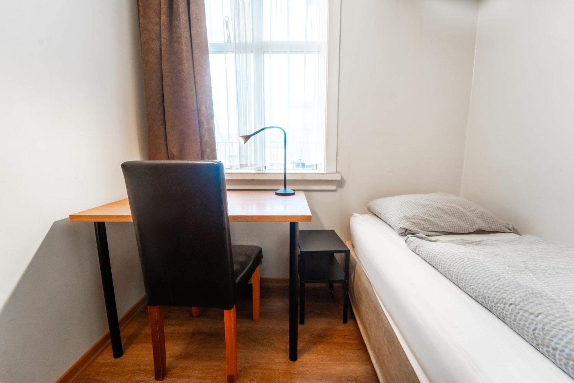 Kleines Einzelzimmer mit Gemeinschaftsbad